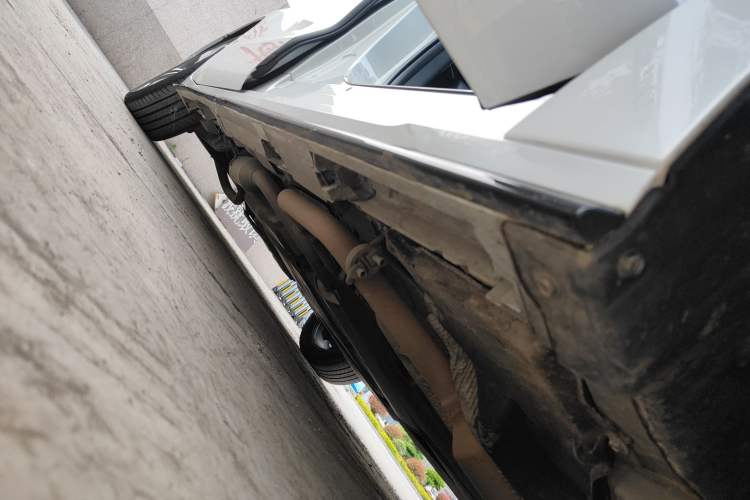 Used Toyota Granvia 2022 2.5L Hybrid Flagship Edition Right Side Sill