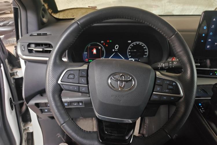 Used Toyota Granvia 2022 2.5L Hybrid Premium Edition Steering Wheel
