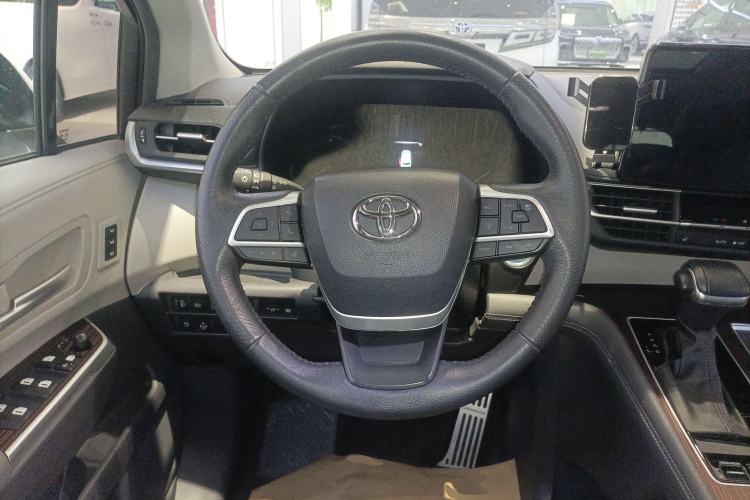 Used Toyota Granvia 2022 2.5L Hybrid Premium Edition Steering Wheel