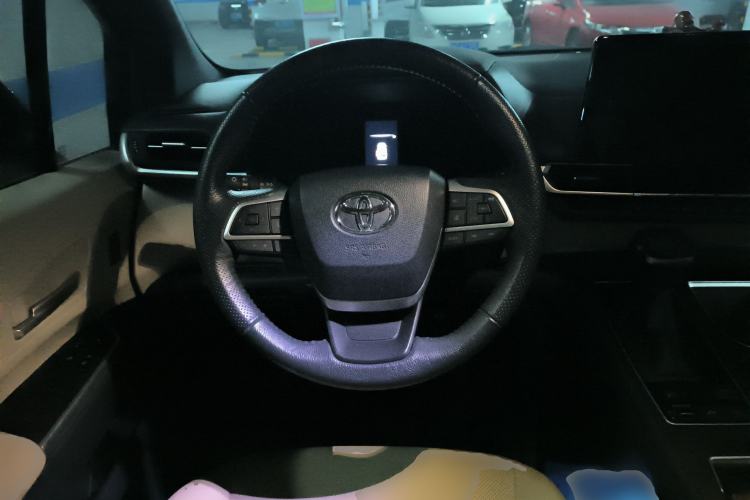 Used Toyota Granvia 2022 2.5L Hybrid Premium Edition Steering Wheel