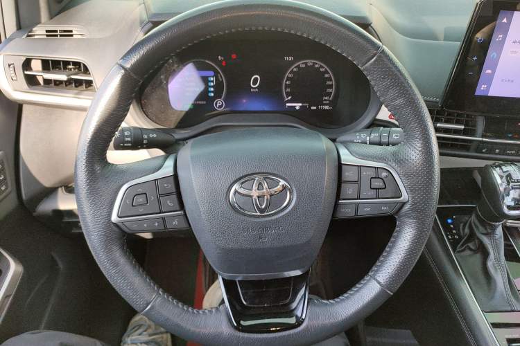 Used Toyota Granvia 2022 2.5L Hybrid Flagship Edition Steering Wheel