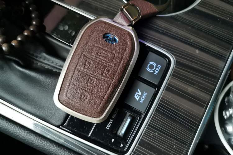 Used Toyota Granvia 2022 2.5L Hybrid Flagship Edition Vehicle Key
