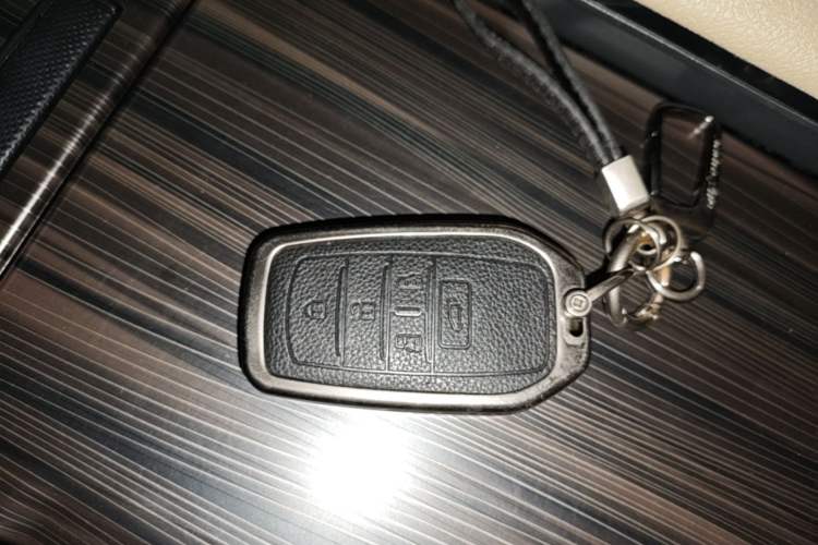 Used Toyota Granvia 2022 2.5L Hybrid Prestige Edition Vehicle Key