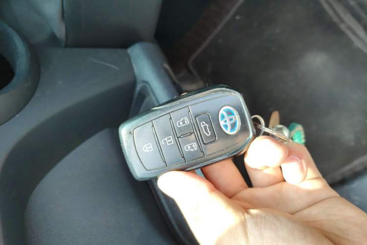 Used Toyota Granvia 2022 2.5L Hybrid Flagship Edition Vehicle Key