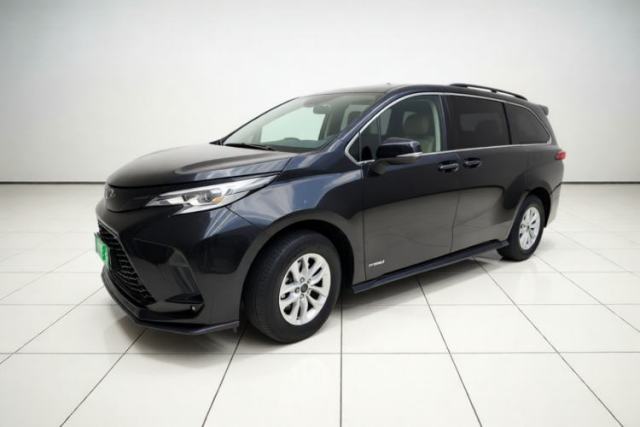 Toyota Granvia 2023 2.5L Hybrid Comfort Edition usata