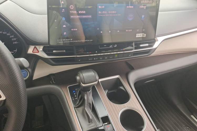 Used Toyota Granvia 2023 2.5L Hybrid Prestige PLUS Edition Audio And AC Panel