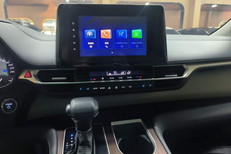 Used Toyota Granvia 2023 2.5L Hybrid Comfort Edition Audio And AC Panel