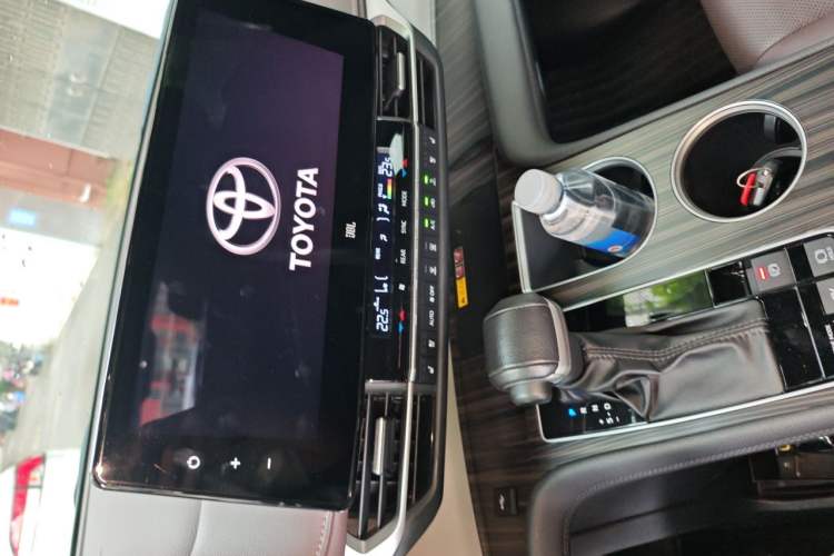 Used Toyota Granvia 2023 2.5L Hybrid Flagship VIP Edition Audio And AC Panel