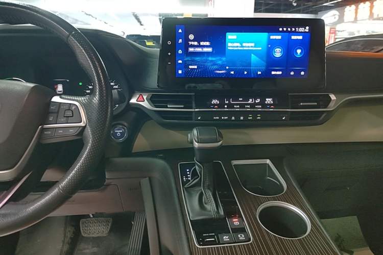 Used Toyota Granvia 2023 2.5L Hybrid Prestige PLUS Edition Audio And AC Panel