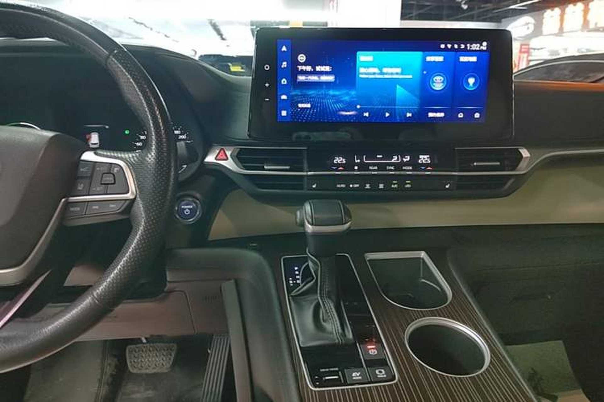 Used Toyota Granvia 2023 2.5L Hybrid Prestige PLUS Edition Audio And AC Panel