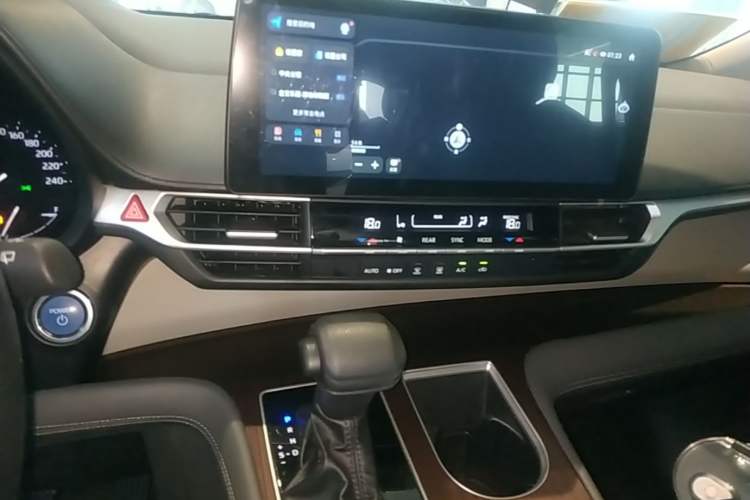 Used Toyota Granvia 2023 2.5L Hybrid Comfort Edition Audio And AC Panel