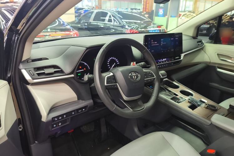 Used Toyota Granvia 2023 2.5L Hybrid Prestige PLUS Edition Center Console