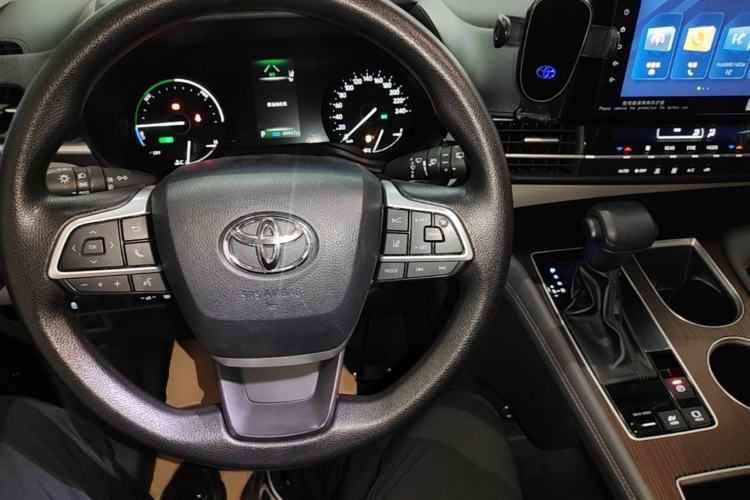 Used Toyota Granvia 2023 2.5L Hybrid Comfort Edition Center Console