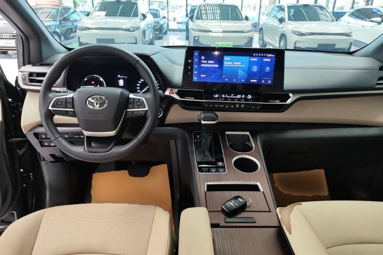 Used Toyota Granvia 2023 2.5L Hybrid Prestige PLUS Edition Center Console