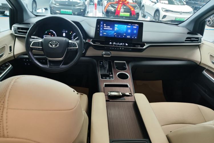 Used Toyota Granvia 2023 2.5L Hybrid Prestige PLUS Edition Center Console