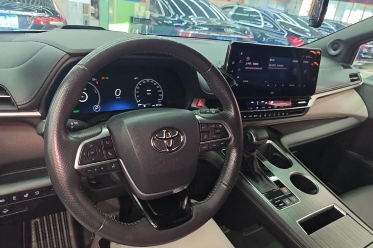 Used Toyota Granvia 2023 2.5L Hybrid Flagship VIP Edition Center Console