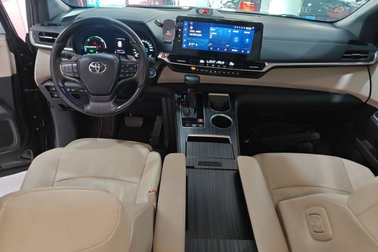 Used Toyota Granvia 2023 2.5L Hybrid Prestige PLUS Edition Center Console
