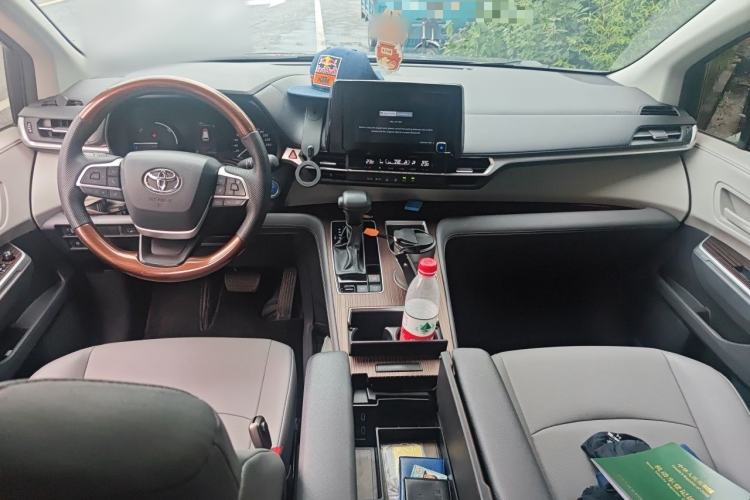 Used Toyota Granvia 2023 2.5L Hybrid Comfort Edition Center Console