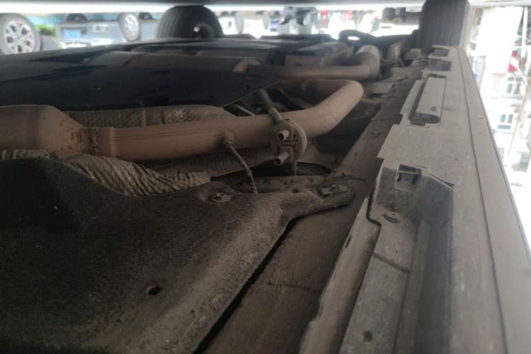 Used Toyota Granvia 2023 2.5L Hybrid Comfort Edition Chassis Front Right