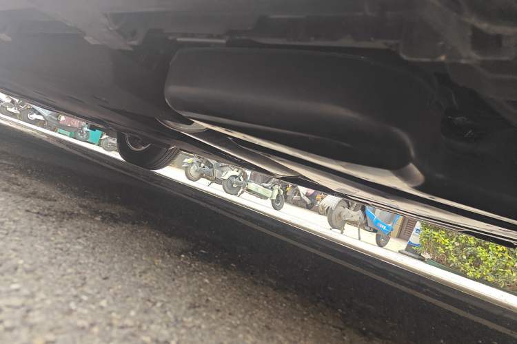 Used Toyota Granvia 2023 2.5L Hybrid Comfort Edition Chassis Rear Left