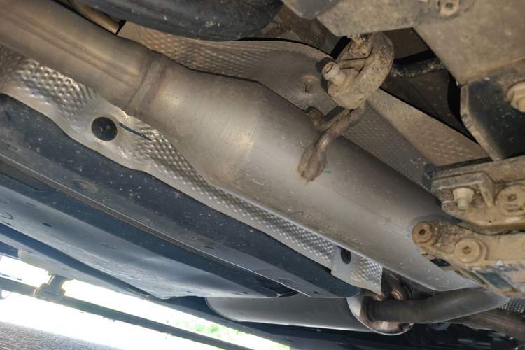 Used Toyota Granvia 2023 2.5L Hybrid Luxury Edition Chassis Rear Right