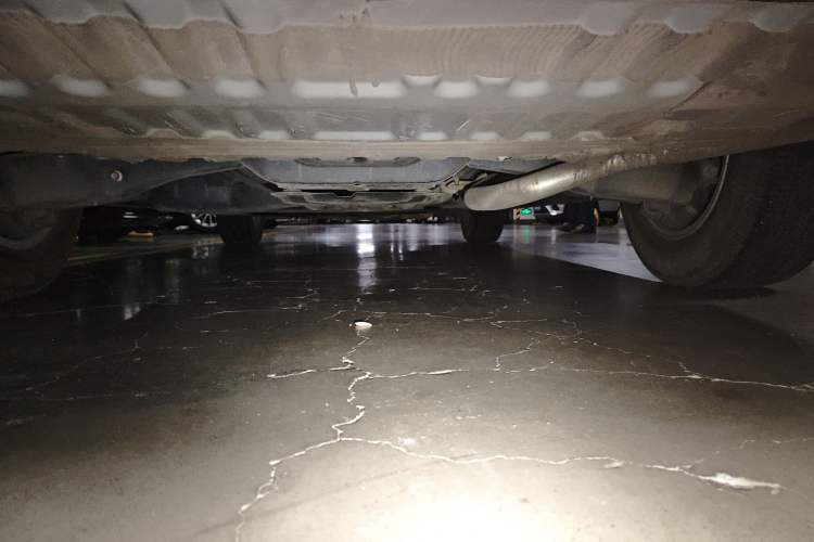 Used Toyota Granvia 2023 2.5L Hybrid Comfort Edition Chassis Rear