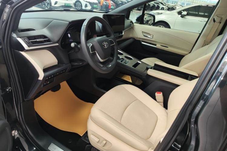 Used Toyota Granvia 2023 2.5L Hybrid Prestige PLUS Edition Driver Seat