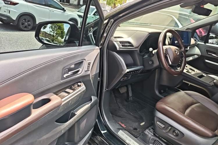 Used Toyota Granvia 2023 2.5L Hybrid Flagship VIP Edition Driver Seat