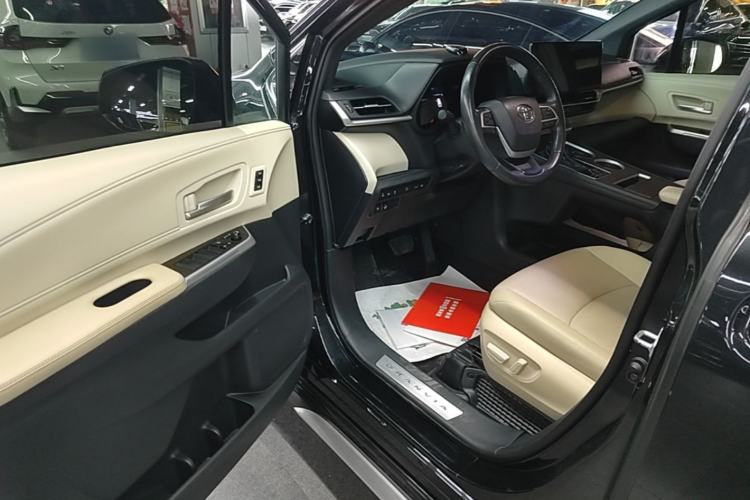Used Toyota Granvia 2023 2.5L Hybrid Prestige PLUS Edition Driver Seat