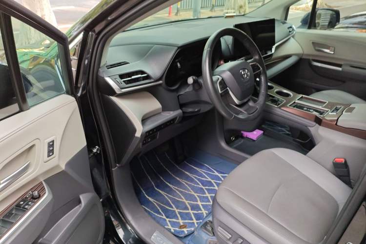 Used Toyota Granvia 2023 2.5L Hybrid Prestige VIP Edition Driver Seat