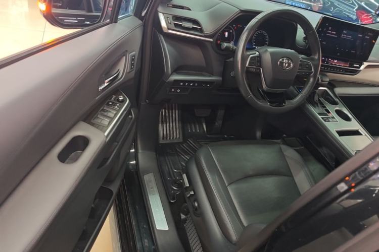 Used Toyota Granvia 2023 2.5L Hybrid Flagship VIP Edition Driver Seat