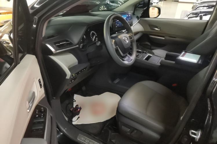 Used Toyota Granvia 2023 2.5L Hybrid Prestige PLUS Edition Driver Seat