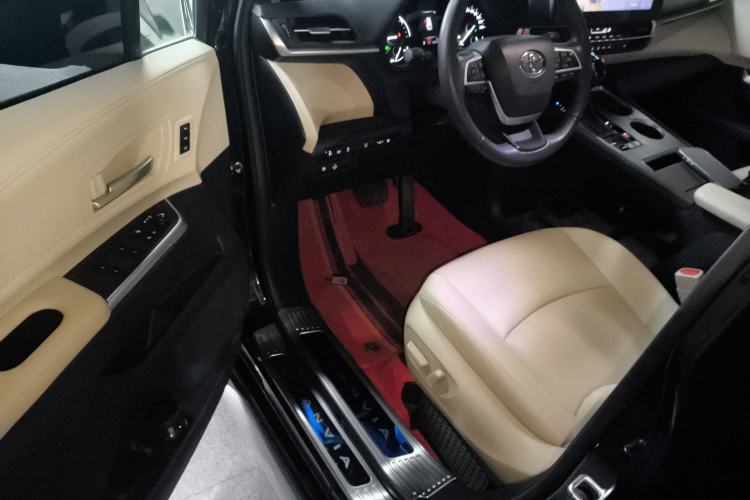 Used Toyota Granvia 2023 2.5L Hybrid Prestige PLUS Edition Driver Seat