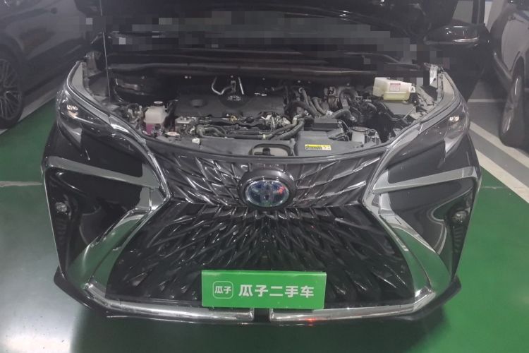 Used Toyota Granvia 2023 2.5L Hybrid Prestige PLUS Edition Engine Bay