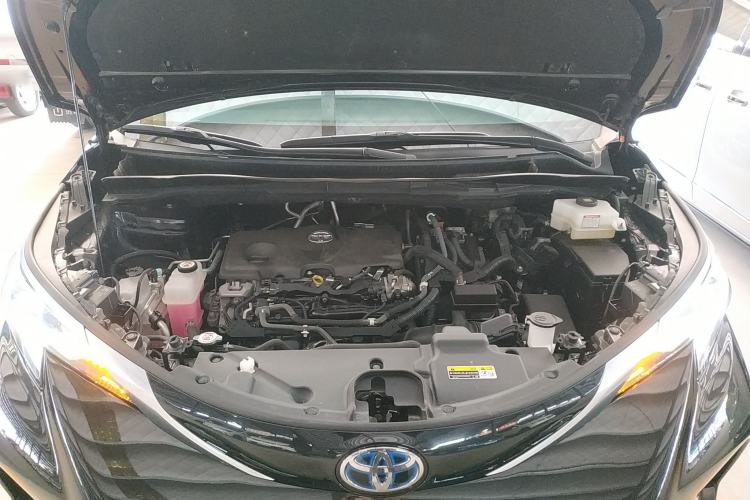 Used Toyota Granvia 2023 2.5L Hybrid Prestige PLUS Edition Engine Bay