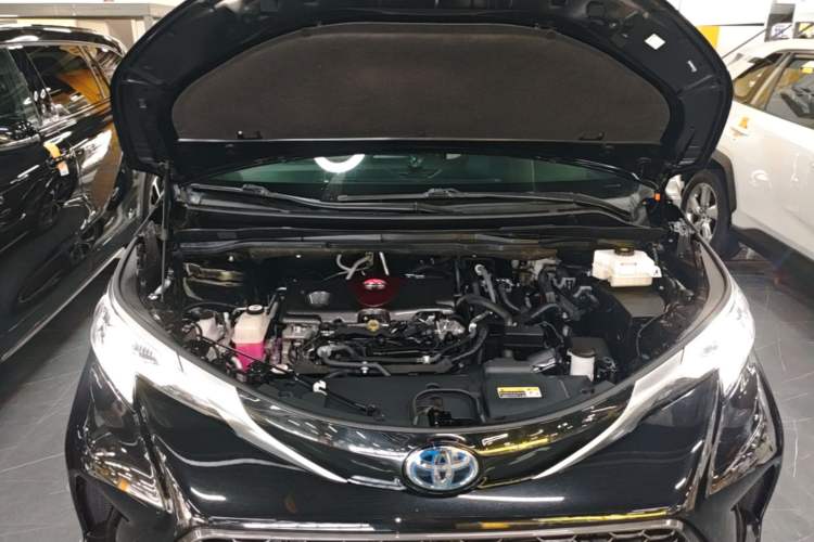 Used Toyota Granvia 2023 2.5L Hybrid Prestige PLUS Edition Engine Bay