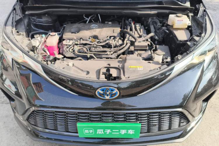 Used Toyota Granvia 2023 2.5L Hybrid Prestige VIP Edition Engine Bay