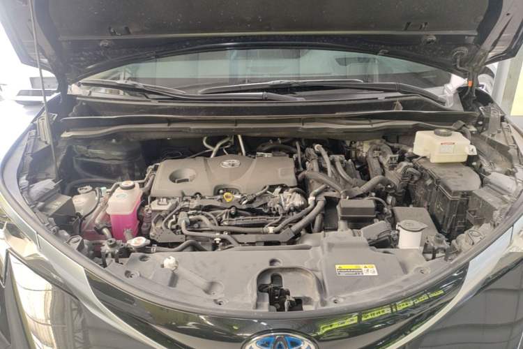 Used Toyota Granvia 2023 2.5L Hybrid Flagship VIP Edition Engine Bay