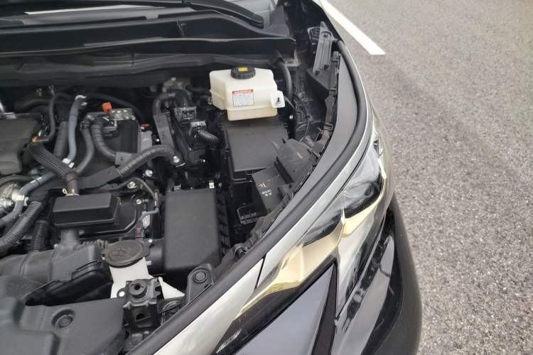 Used Toyota Granvia 2023 2.5L Hybrid Flagship VIP Edition Engine Bay Left