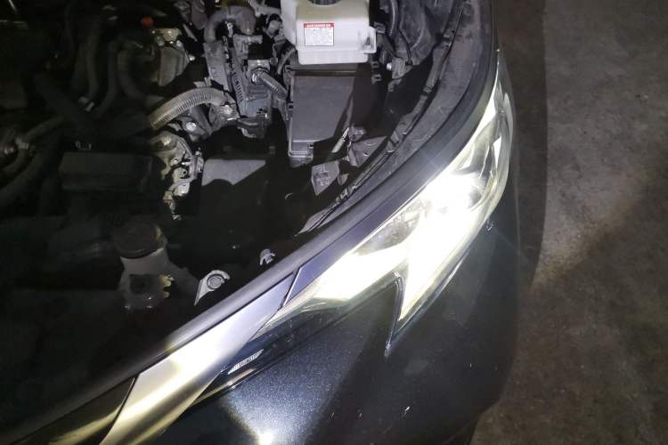 Used Toyota Granvia 2023 2.5L Hybrid Flagship VIP Edition Engine Bay Left