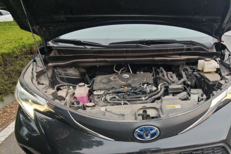 Used Toyota Granvia 2023 2.5L Hybrid Comfort Edition Engine Bay