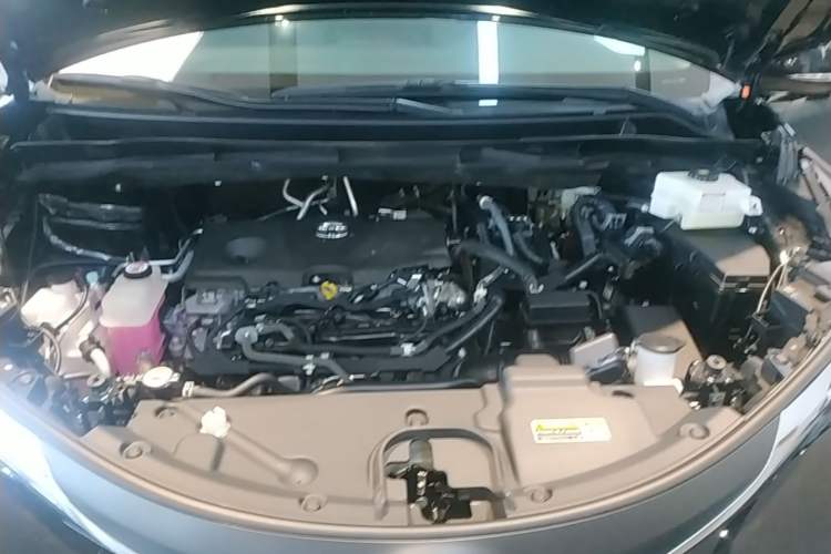 Used Toyota Granvia 2023 2.5L Hybrid Comfort Edition Engine Bay