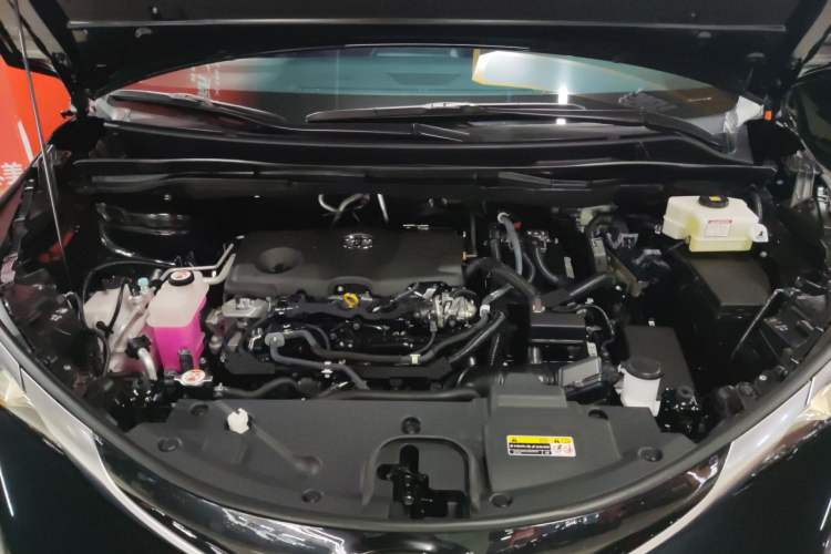 Used Toyota Granvia 2023 2.5L Hybrid Prestige PLUS Edition Engine Bay
