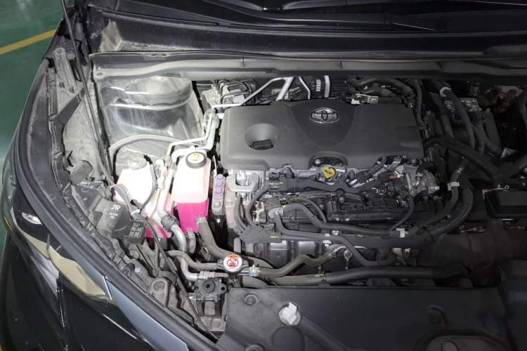 Used Toyota Granvia 2023 2.5L Hybrid Luxury Edition Engine Bay Right