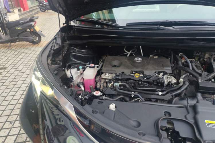 Used Toyota Granvia 2023 2.5L Hybrid Prestige PLUS Edition Engine Bay Right