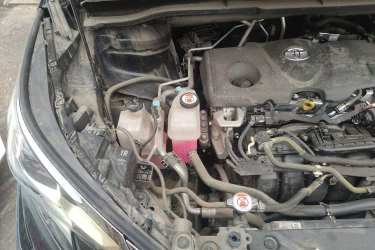Used Toyota Granvia 2023 2.5L Hybrid Comfort Edition Engine Bay Right