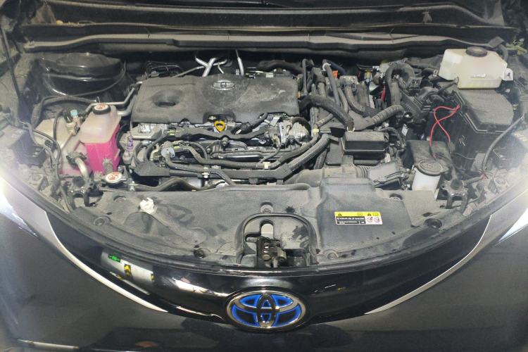Used Toyota Granvia 2023 2.5L Hybrid Luxury Edition Engine Bay