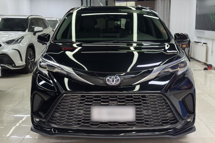 Used Toyota Granvia 2023 2.5L Hybrid Luxury Edition Exterior 1
