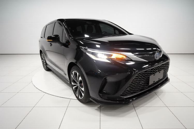 Used Toyota Granvia 2023 2.5L Hybrid Prestige PLUS Edition Exterior 1