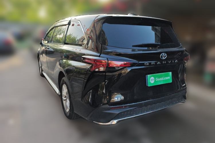 Used Toyota Granvia 2023 2.5L Hybrid Comfort Edition Exterior 2